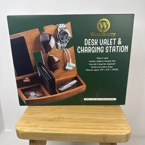 Woodbury Desk‎ Valet and Charging Station Organizer New In Box Cellphone Dock